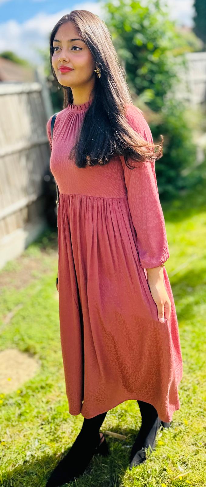 Tea Pink Leopard Textured Midi Dress